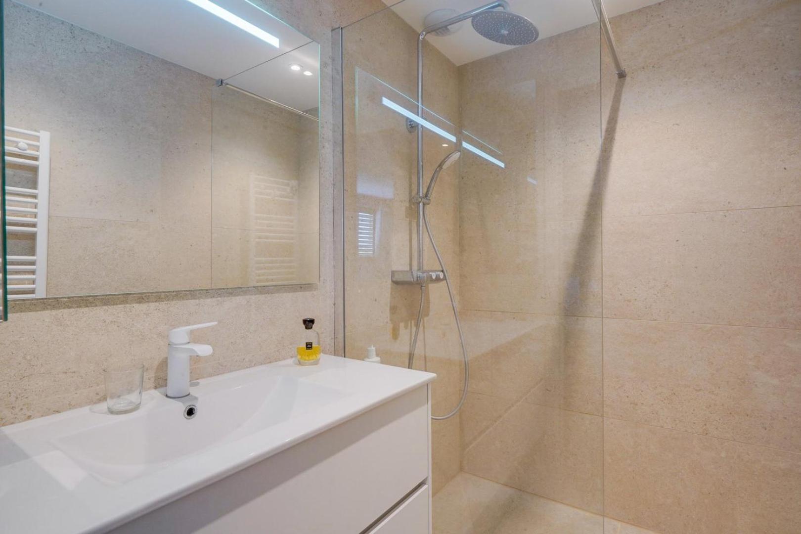 Spacious Bordeaux Family Home With Swimming Pool Екстер'єр фото